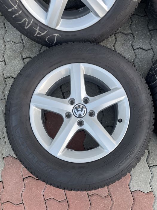 Jante de aluminiu originale VW Tiguan cu cauciucuri de iarna ca noi!