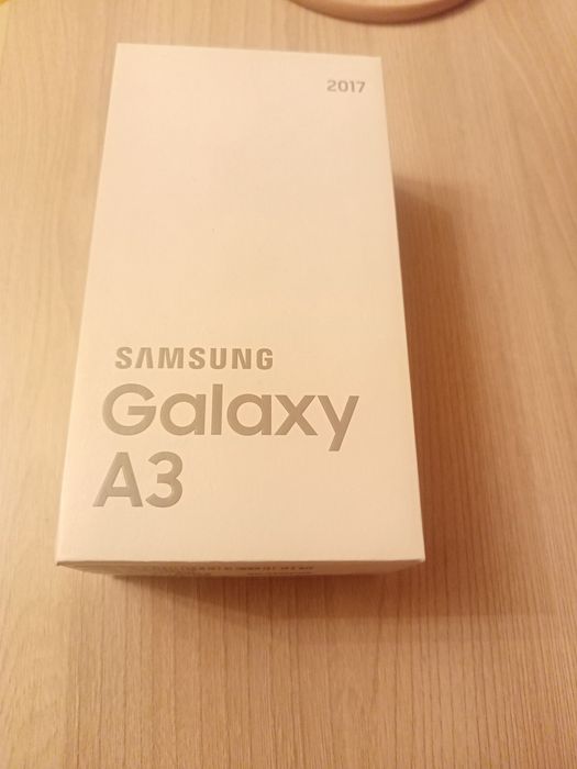 Смартфон Samsung A3 2017