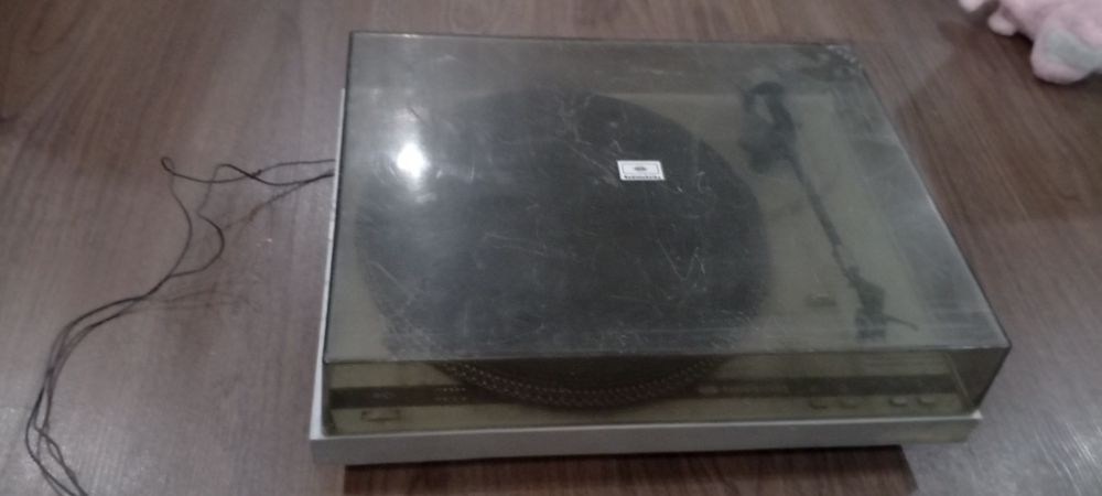 Проигрыватель пластинок Ария