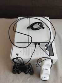 PlayStation 4 бял цвят 500GB + джойстик и двойно зарядно