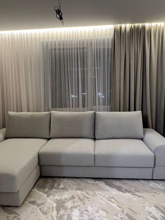 Продаю диван, отличного качества, бренд oprime, натуральное дерево.