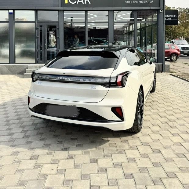 Бежевый Zeekr 001 you full 2024/25 рестайлинг