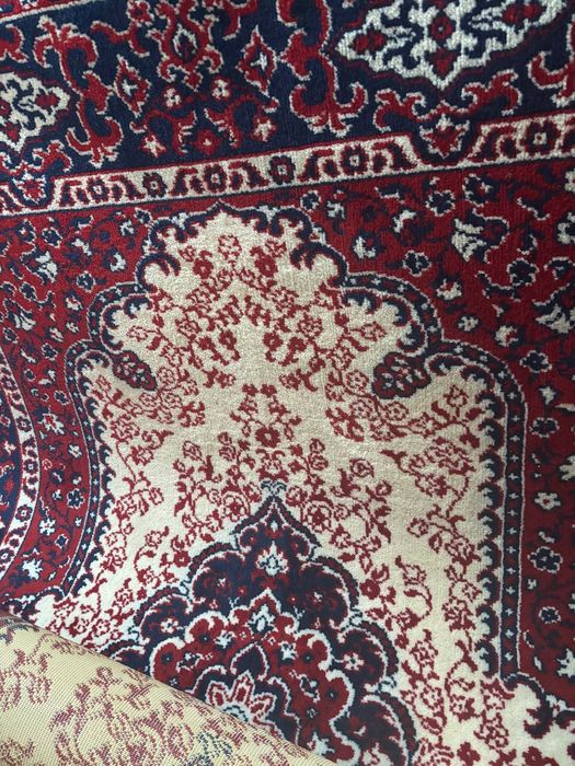 Продае́тся ковер, палвс б/у,