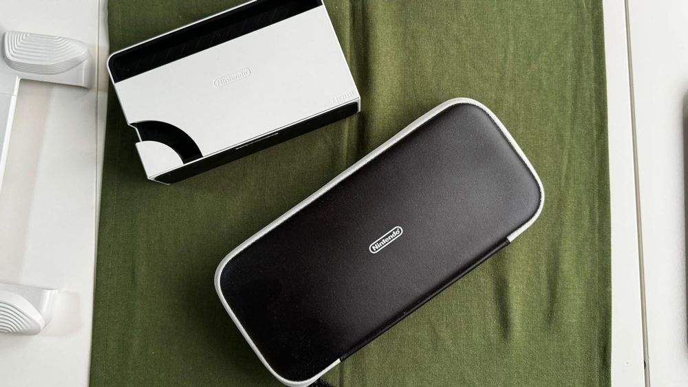 Nintendo switch OLED, încă în Garanție, puțin folosit