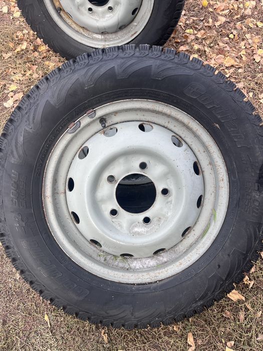 Шины с дисками Нива 2121 Cordiant 215/65R16. В отличном состоянии.
