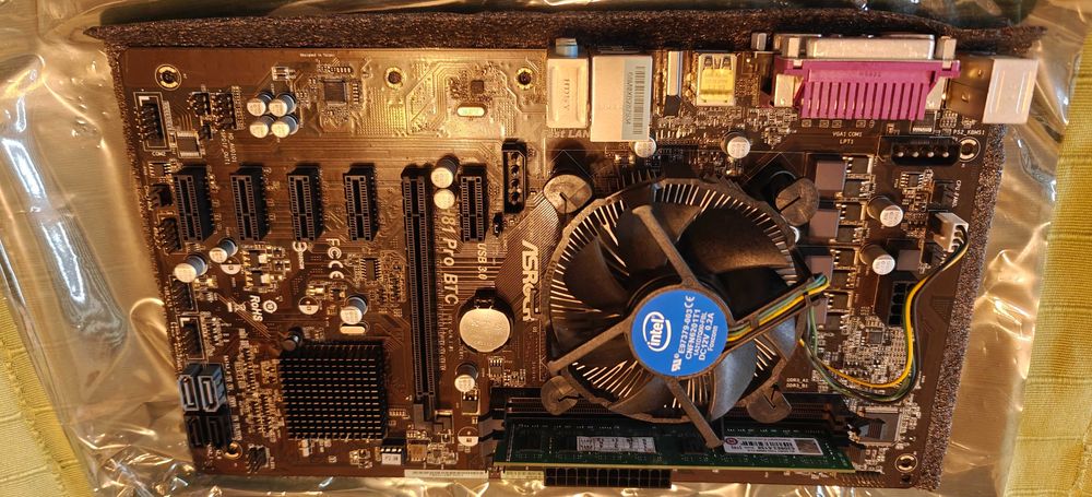 KIT Intel Celeron G1840, 4GB RAM, Placa de baza ASROCK H81 PRO BTC