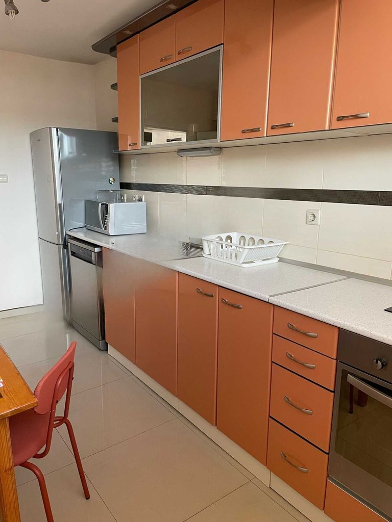 Дава се под наем Двустаен апартамент в София, Лозенец - 60 кв.м за 600 € - Снимка #1