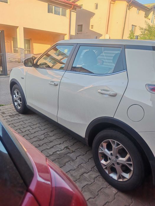 SsangYong Tivoli – 2021 – 47.000 km – Benzină – M6 – Stare excelentă