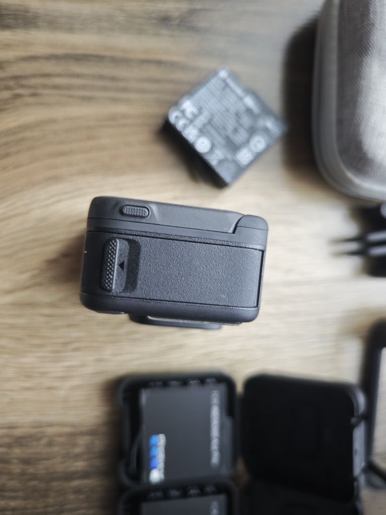 Insta 360 Ace Pro cu garanție