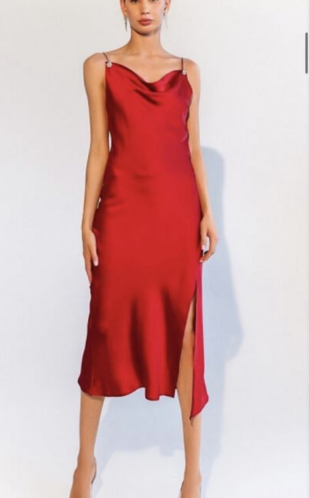 Платье атласное