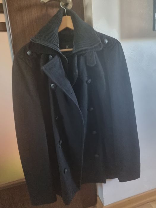 PALTON BERSHKA barbatiI marimea M