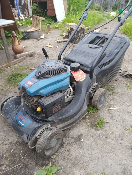 Продам газона косилку