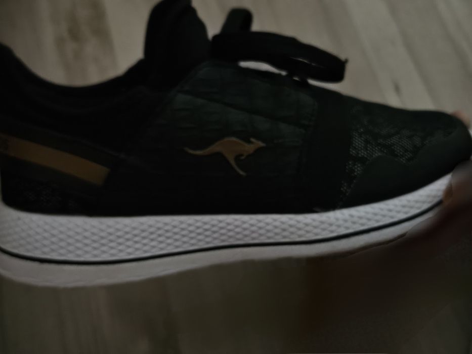 Aadidasi (pantofi sport) nr 37 Kangoroos