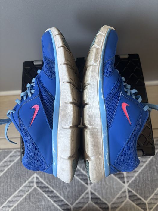Дамски маратонки NIKE