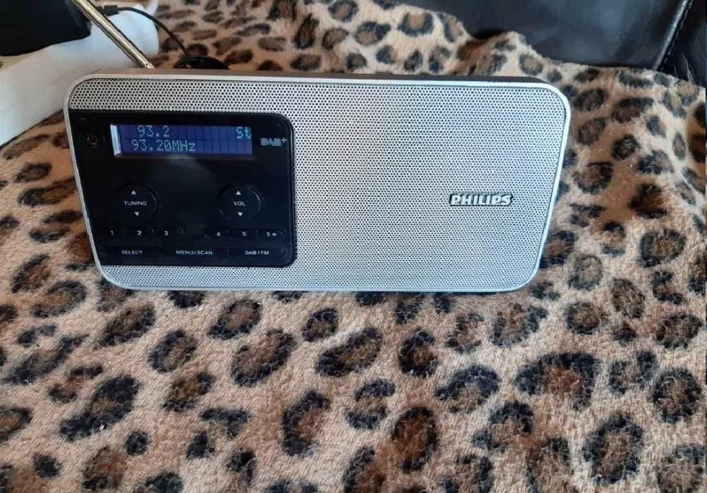 Philips AE5252 DAB+FM radio portabil