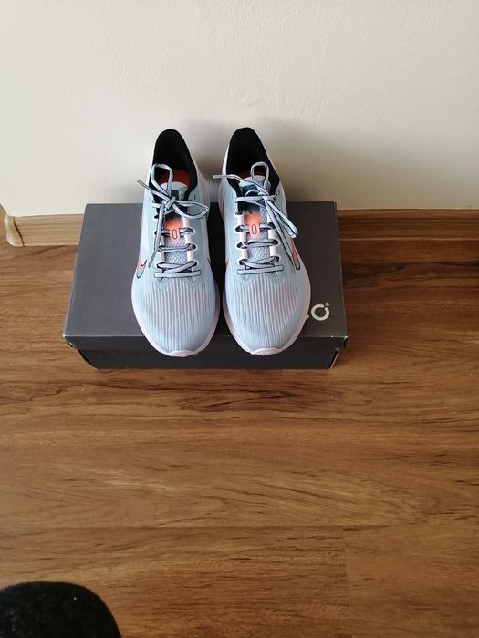Найк маратонки чисто нови