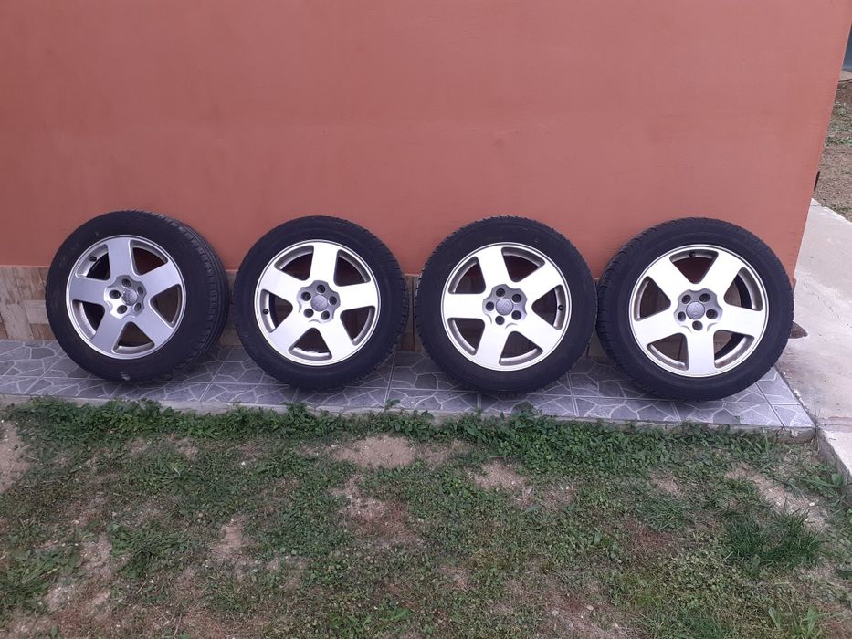 Vând genți qudi.5/100 in stare buna