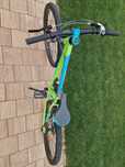 Bicicleta cube 24 inch