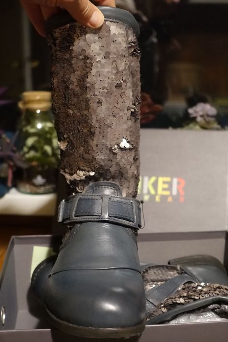 нови ботуши естествена кожа и пайети 38