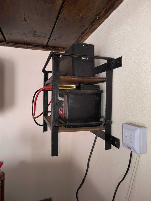 Ups cu tot cu baterie