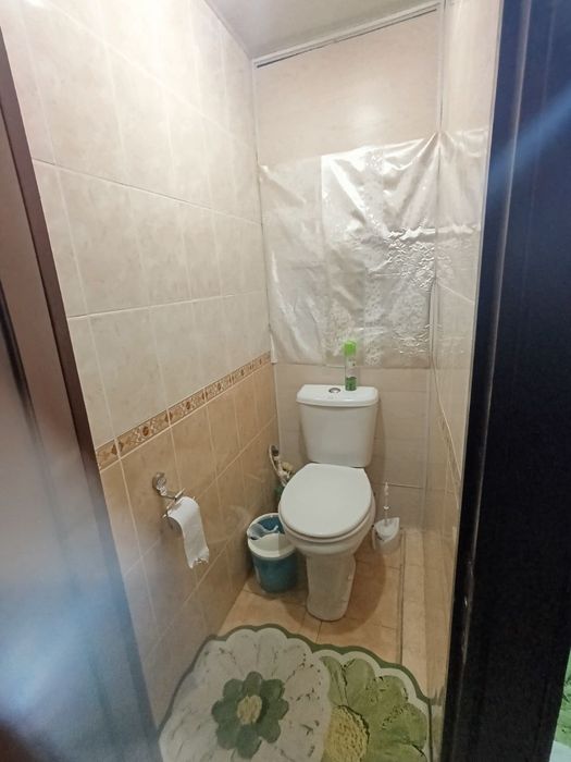 3/1/5 (1 этаж). Сергели 4. Квартира 78 м². Дом панельный. Метро 700 м.