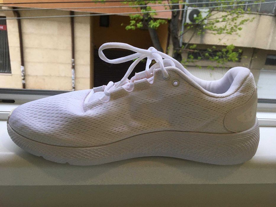 спортни обувки under armour ,46 номер , без забележки, почти нови