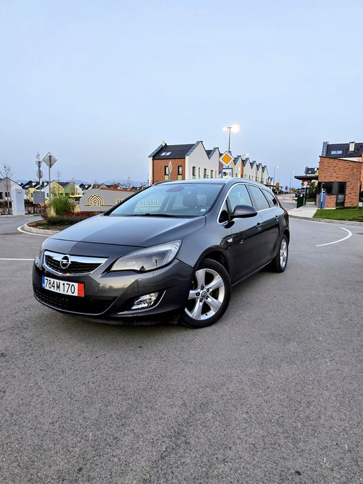 Opel Astra 2.0 CDTI • 160 к.с. • 2011 • Euro 5