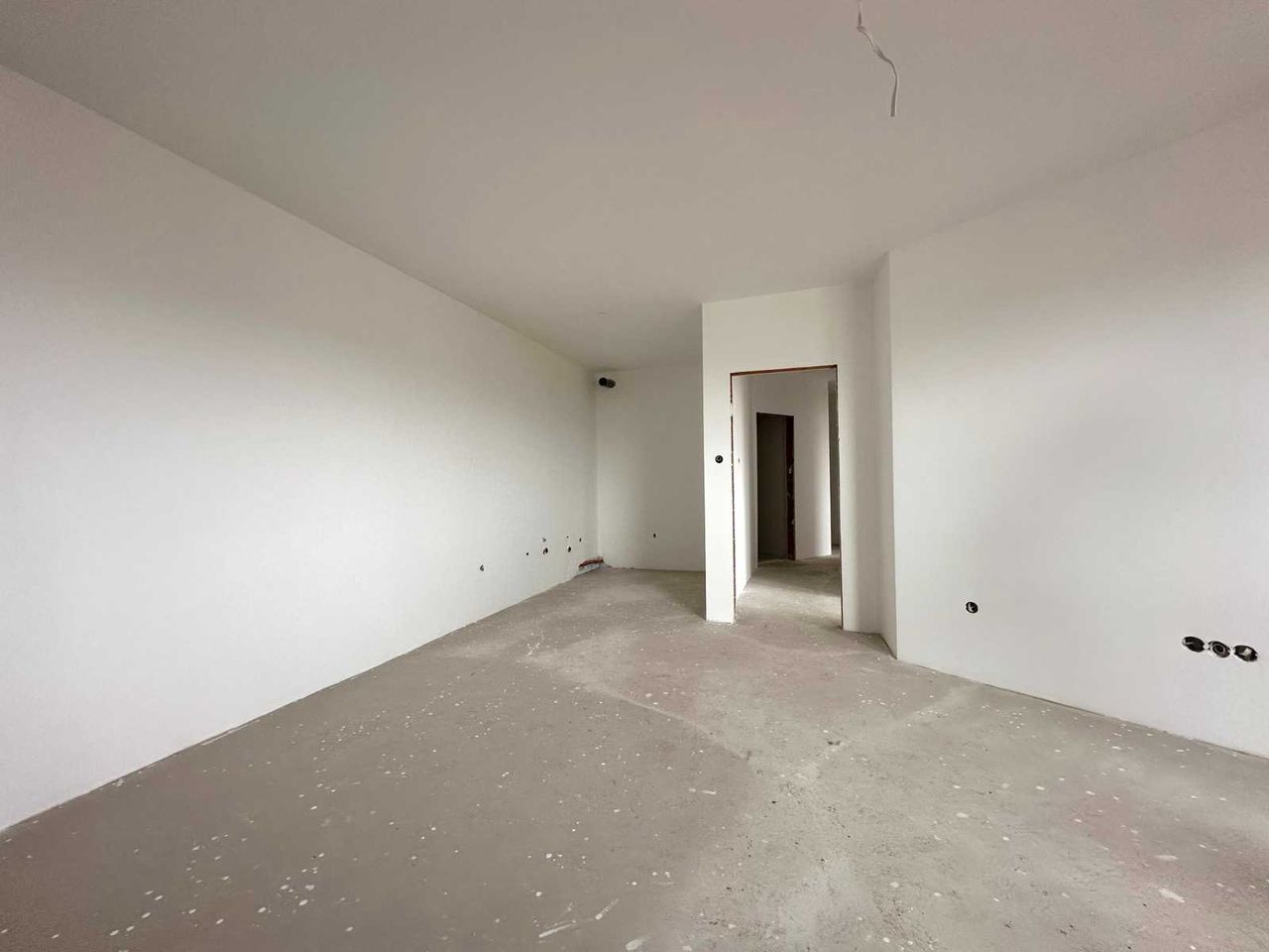 Продава се Тристаен апартамент в Горна Оряховица - 88 кв.м за 1182 €/кв.м - Снимка #1