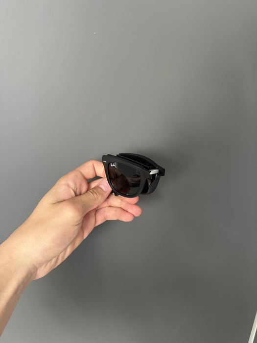 Ray-Ban Folding Wayfarer RB4105