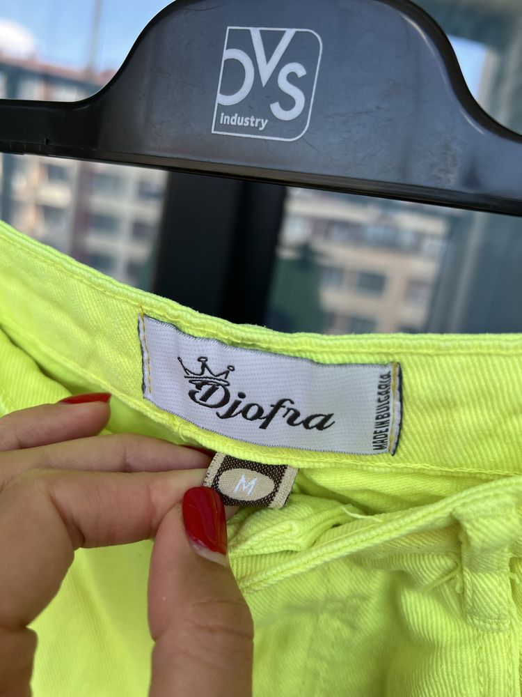 Неонови шорти Diofra