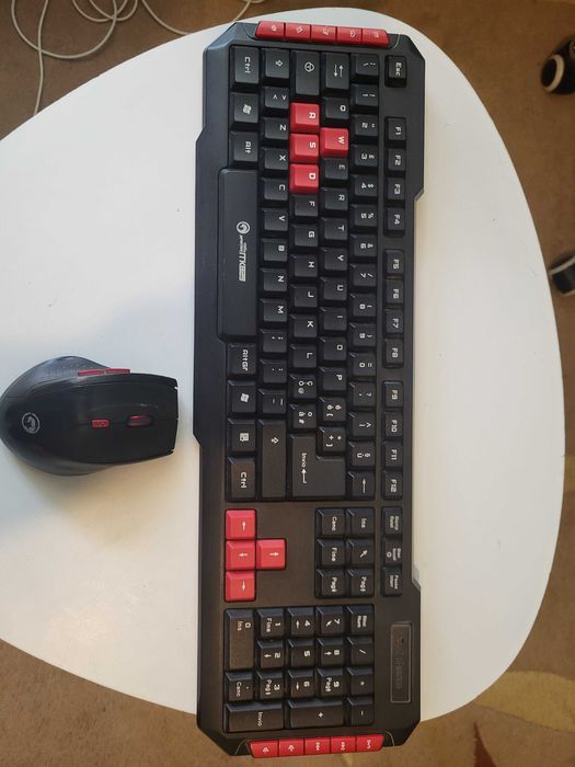 Tastatura si mouse wireless