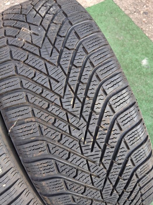 205 65 17 PIRELLI 4броя зимни дот 2022г