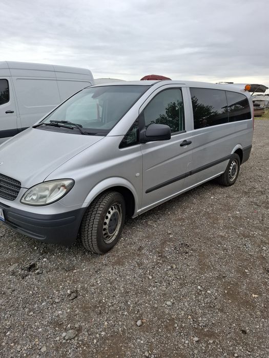Vând Mercedes Vito