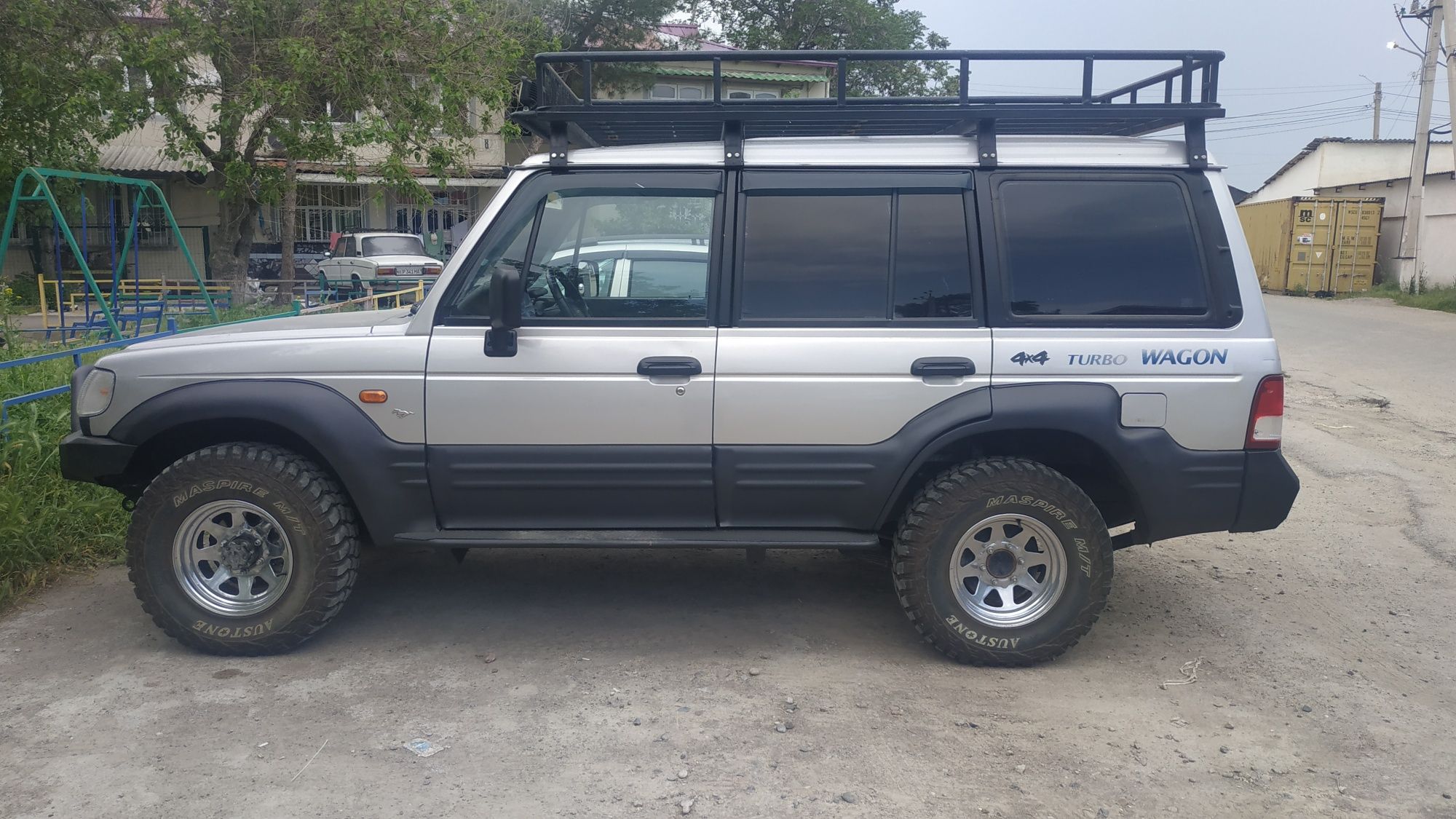 Продается Hyundai Galloper 2001г