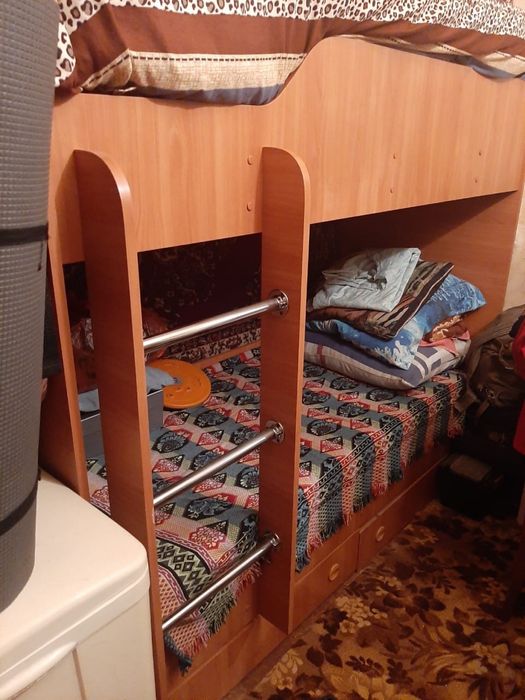 двух ярусная кровать