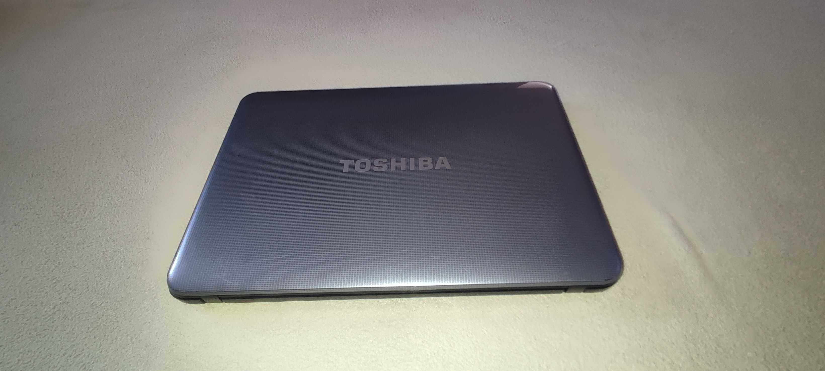TOSHIBA/"JAPONiaaa"/AMD 2,8Quad Core/6Gb/Hard 500Gb/14inch+Geantă+Maus