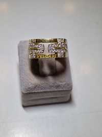 Златен дамски пръстен