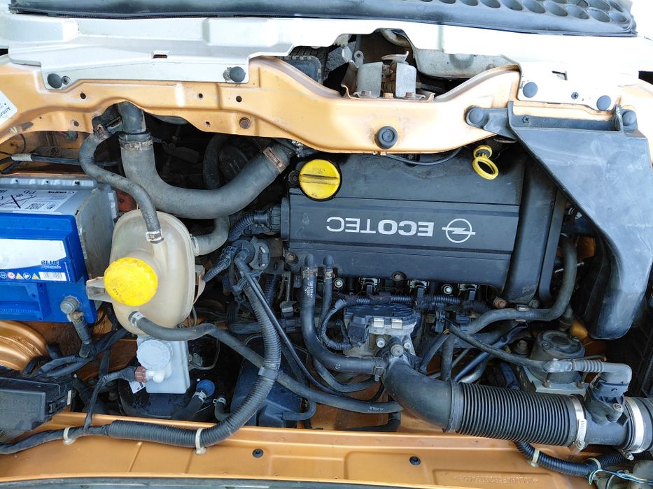 Vind opel Agila an 2002 benzină 1,2