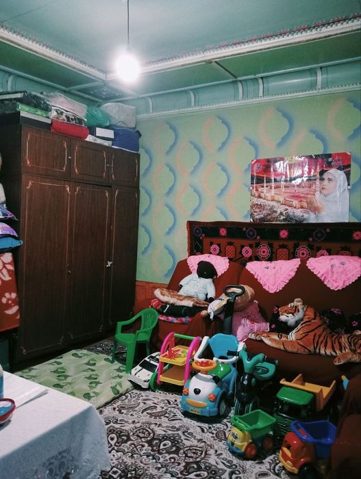 3soʻtix, 4 xona padval, qishki oshxona va yozgi oshxona, sanuzel