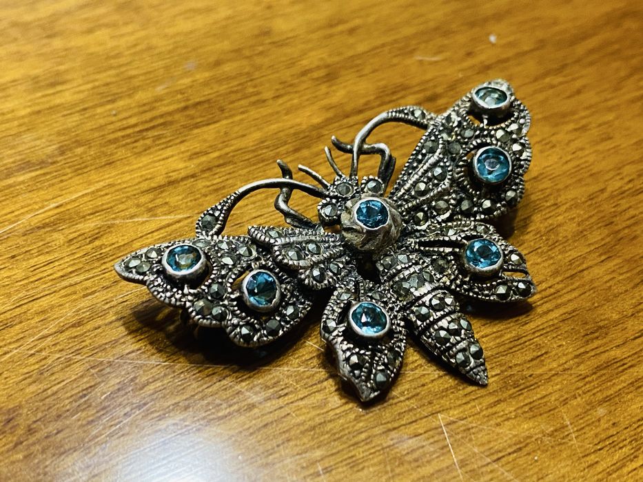 Vand beisa din argint fluture vu marcasire si pietre