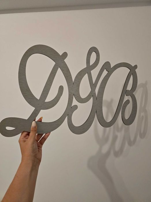 Initiale decor 2D, D&B