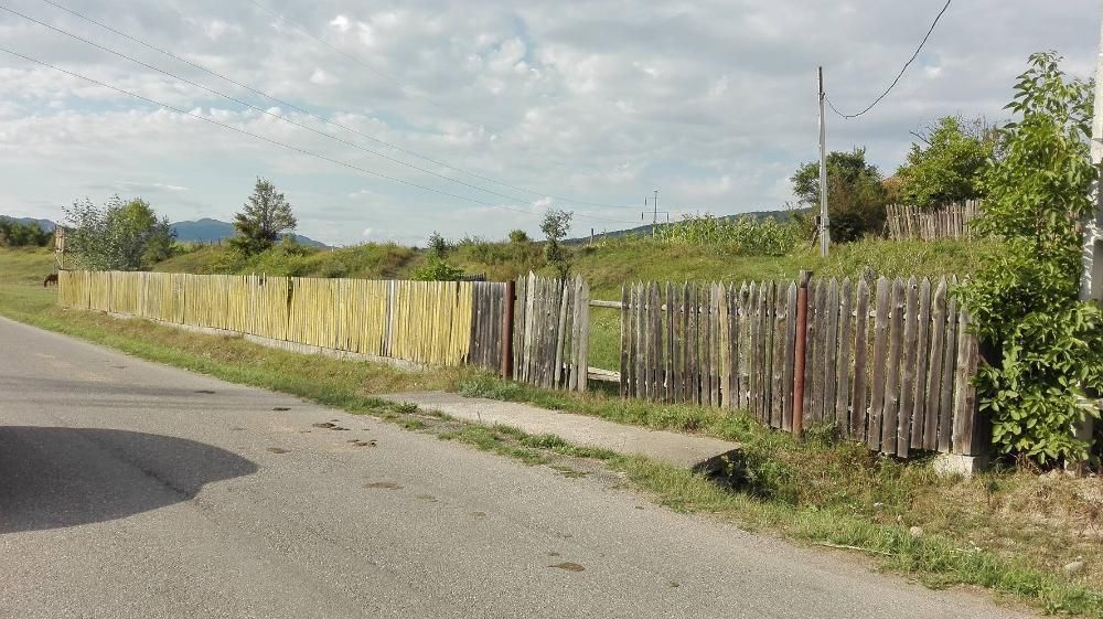 Vand teren intravilan 7000 mp, la 1 km de Cabana Soimul