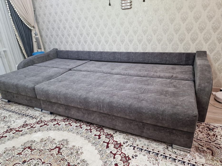 Диван 3,3 метра, в отличном состоянии, торг!