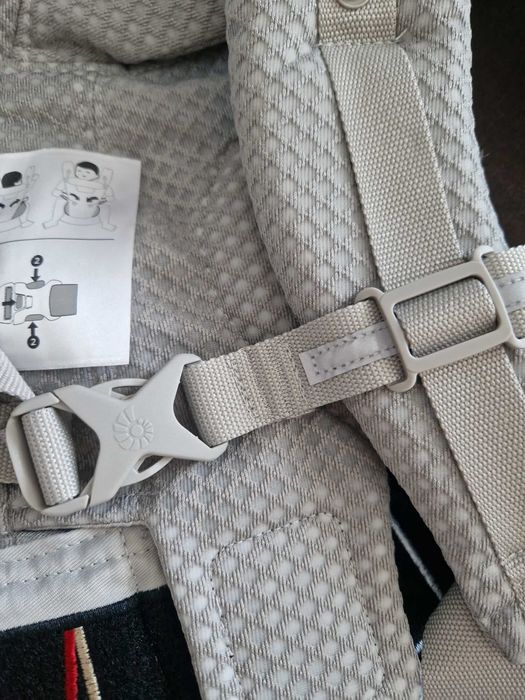 Marsupiu ErgoBaby OMNI-Breeze