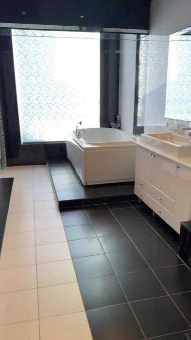 Сдам евро квартиру на Садык Азимова ц1