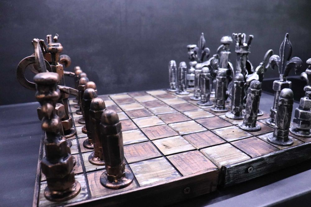 SAH unic din suruburi si fier cu tabla mica- sculpturi Razan Ghita