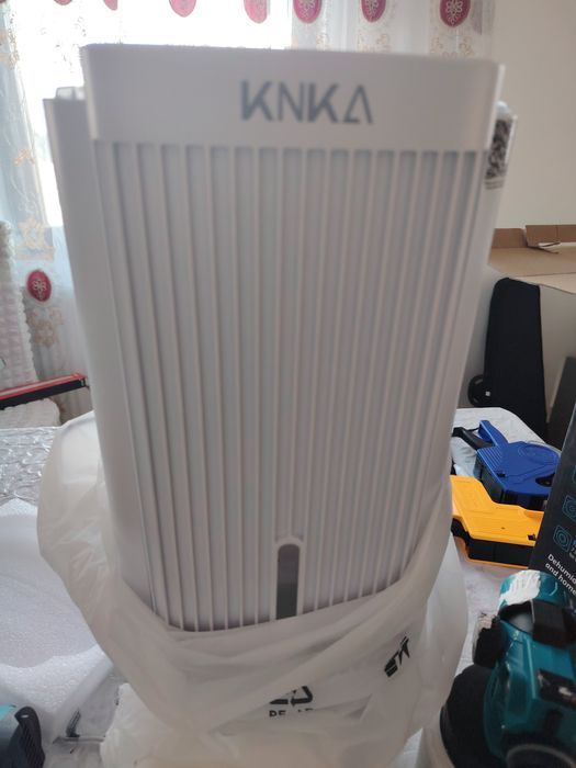 Vand dezumidificator electric KNKA. 
Este un m
