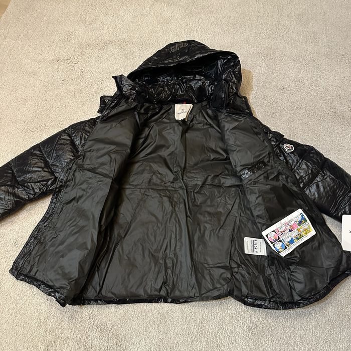 Moncler size M зимно яке мъжко