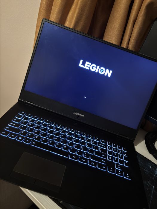 Laptop Gaming Lenovo Y540-17IRH-PG0