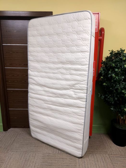 Продам матрасы б/у